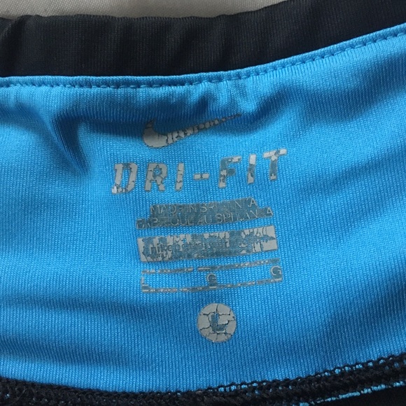 NIKE Dry Fit Capri Length Leggings - Picture 7 of 9